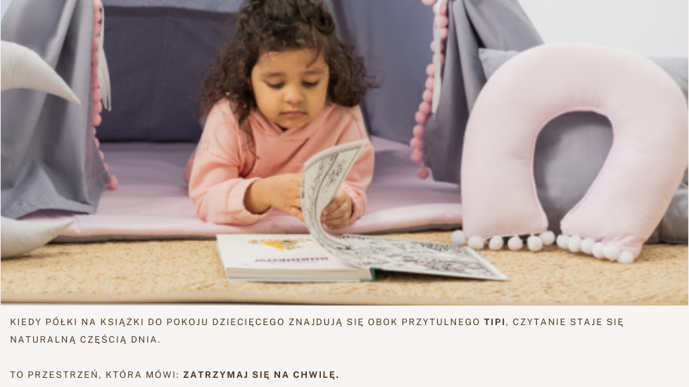 tipi z czytającym dzieckiem